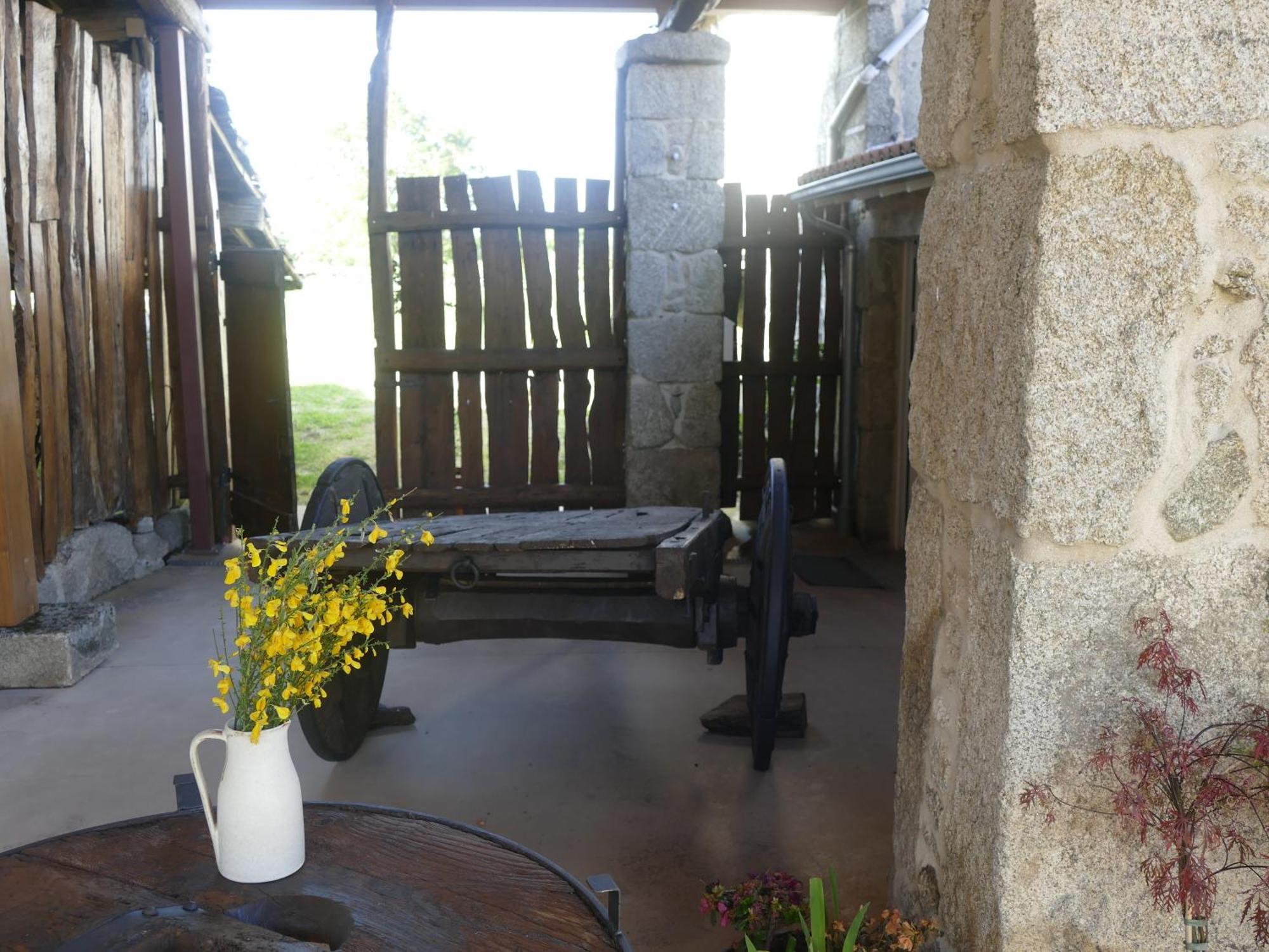Pension O Corazon Da Ribeira Sacra La Teijeira ภายนอก รูปภาพ